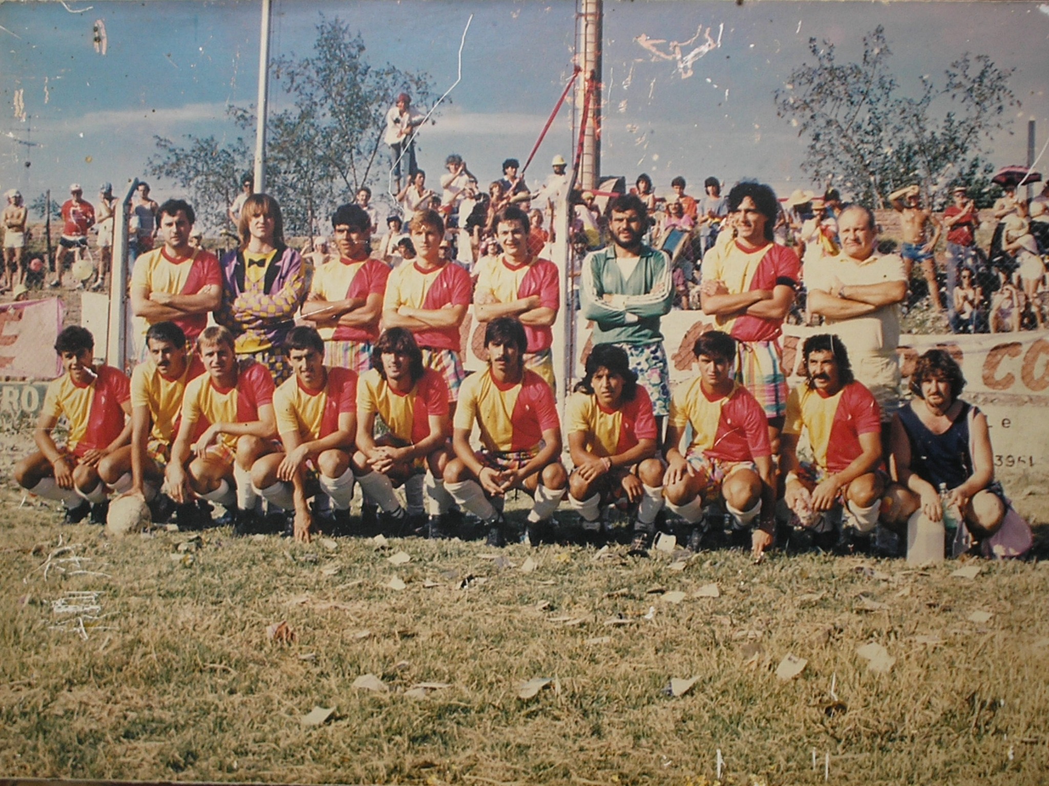El equipo de fútbol de La Biblio · archivo compartido por Ají